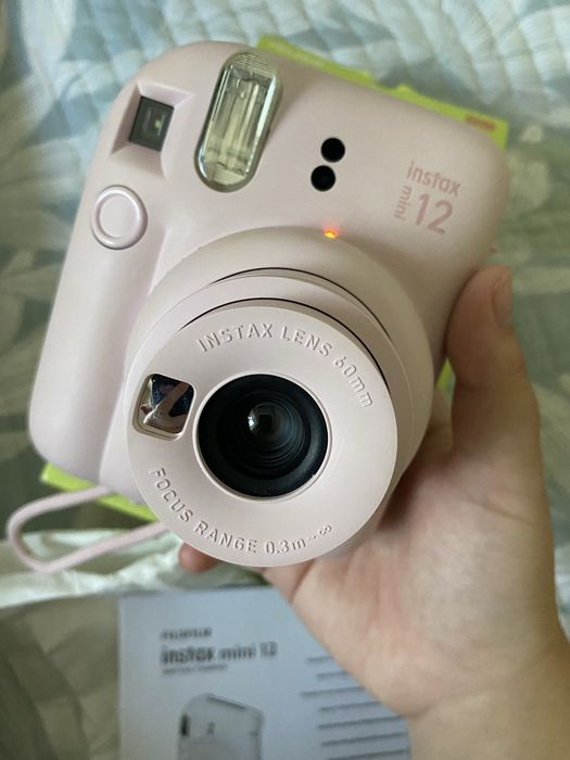 Instax mini 12 хороший