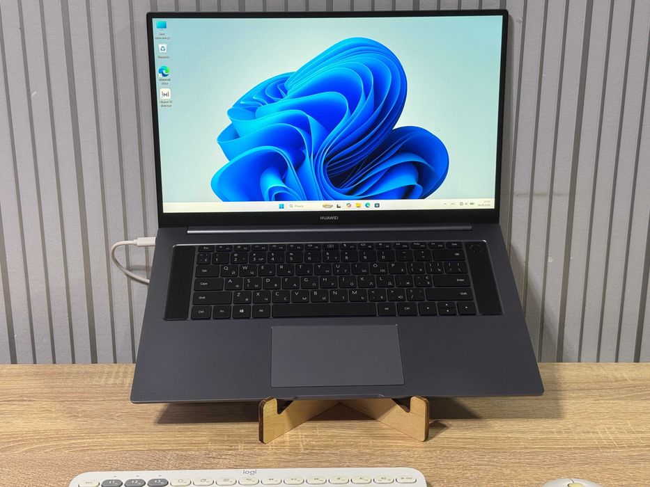 Ноутбук Huawei MateBook D16 • Ryzen 5 4600H • 16/512GB • АКБ 92%