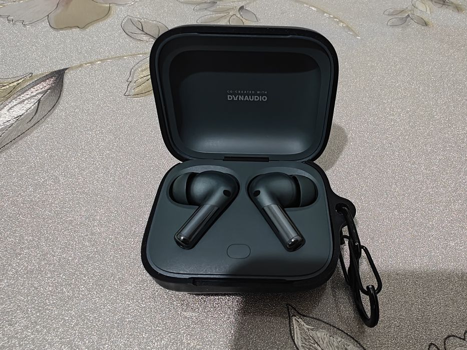 Продаю наушники OnePlus Buds 2 pro