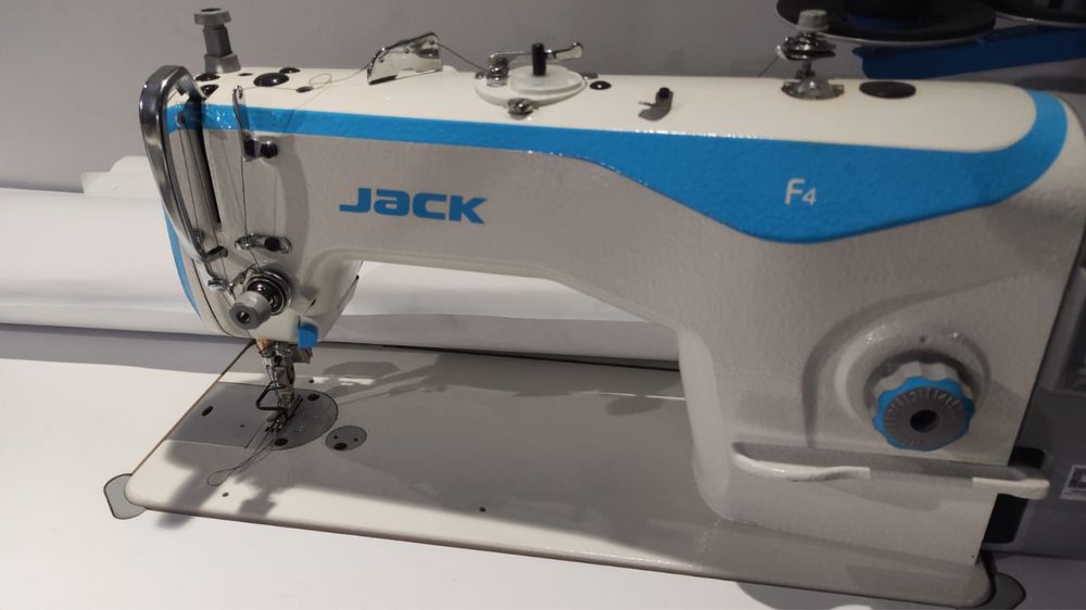 Швейная машинка Jack