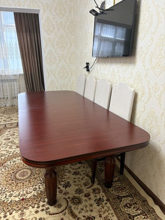 Продам стол большой для зала