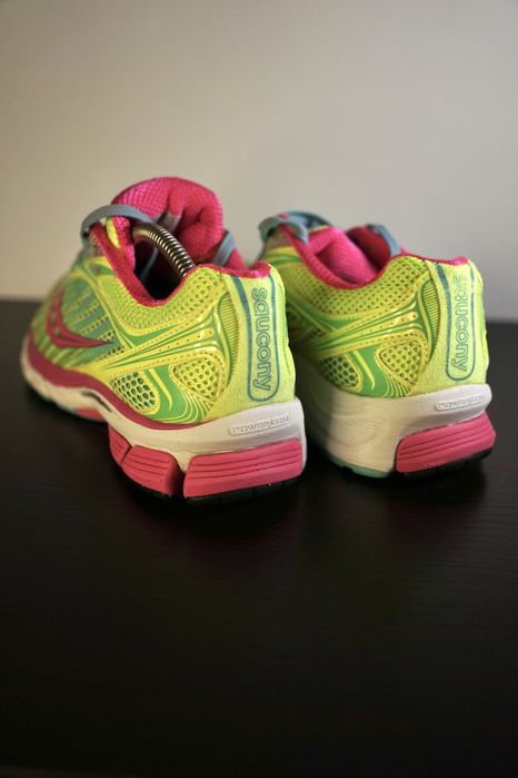 Saucony 40 дамски маратонки