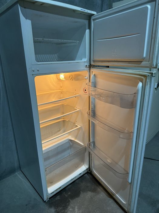 Срочно Сотилади Холодилник ишлаши зур мотор завотиской