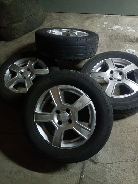 Продам диски с шинами