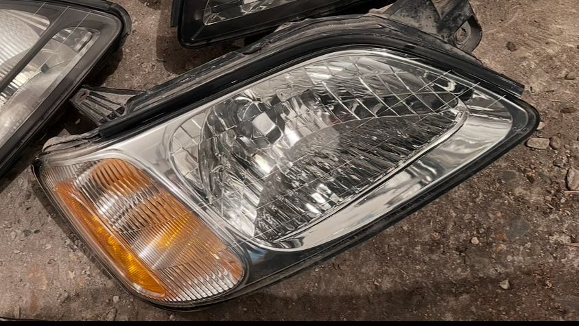 Фара правая Legacy BE/BH американец