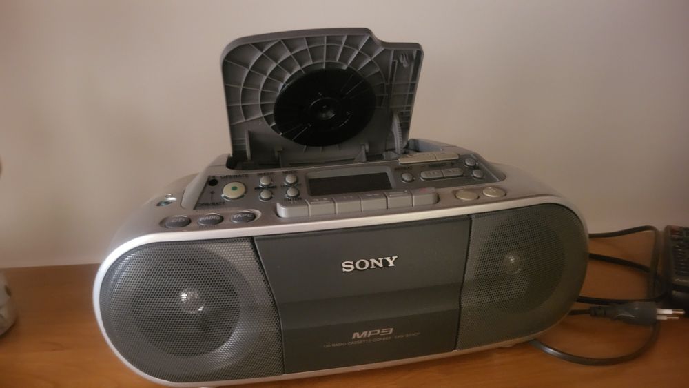 Sony mp3 cd player,  radio