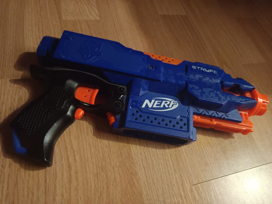 Pușca Nerf electrică "fara gloanțe"!!