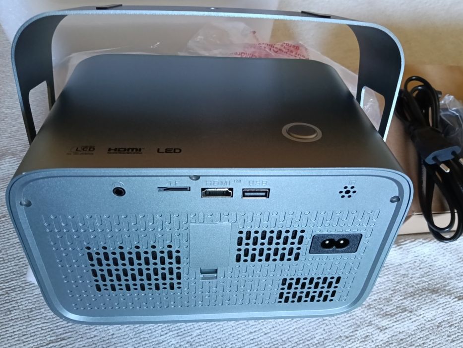 Proiector AKATUO , AK-36 Full HD led
