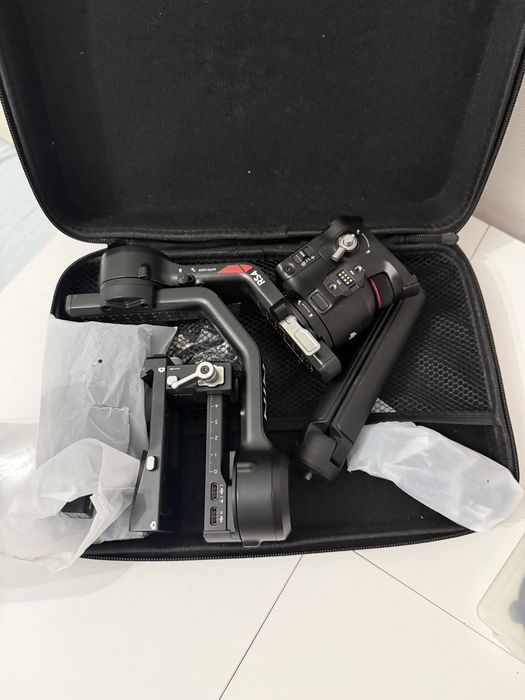 Комплект SONY ZV-E10 2 + объектив 50mm sony