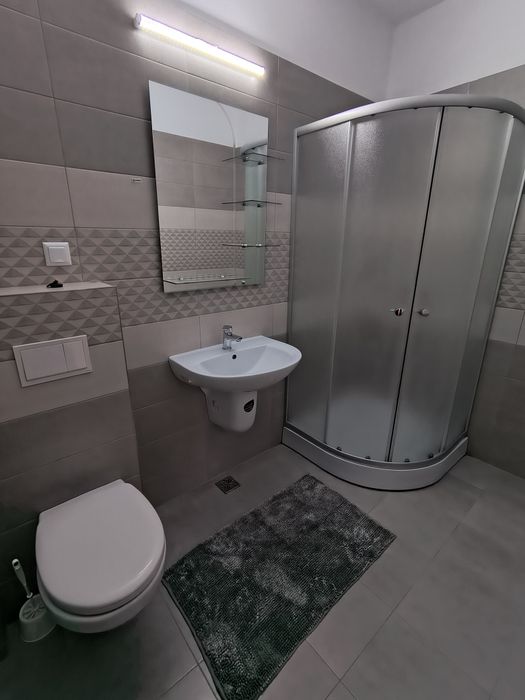 Închiriez apartament 2 camere cetate noi