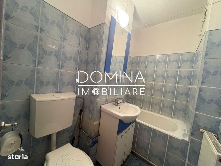 Vanzare apartament 3 camere, etaj 3, situat in Targu Jiu, strada Slt.