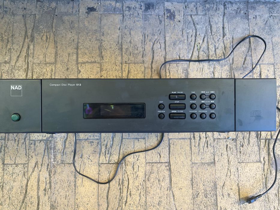 NAD 513. NAD 513 cd.