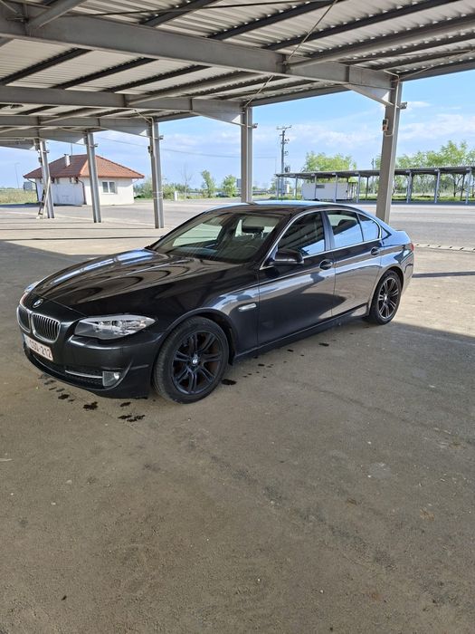 De vanzare BMW Seria 5 F10 2013, in stare buna, masina intretinuta, proprietar de 7 ani.