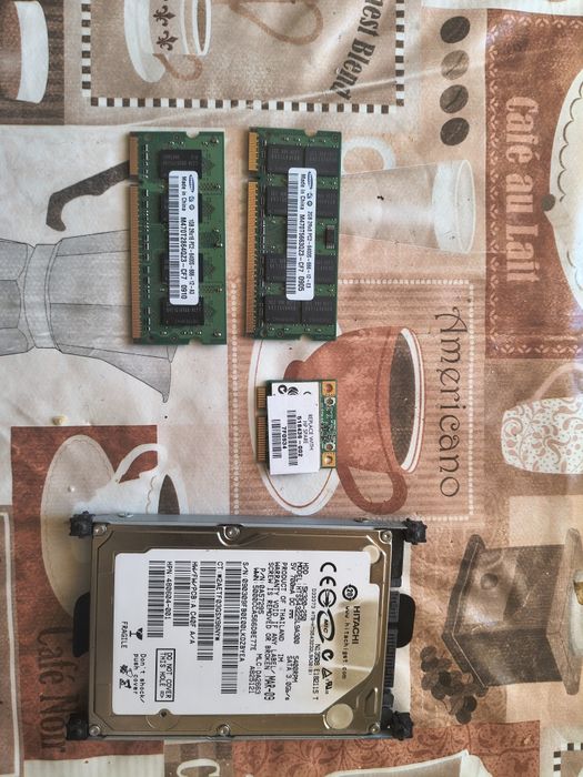 Vând 3 GB de RAM, placa de rețea și hard