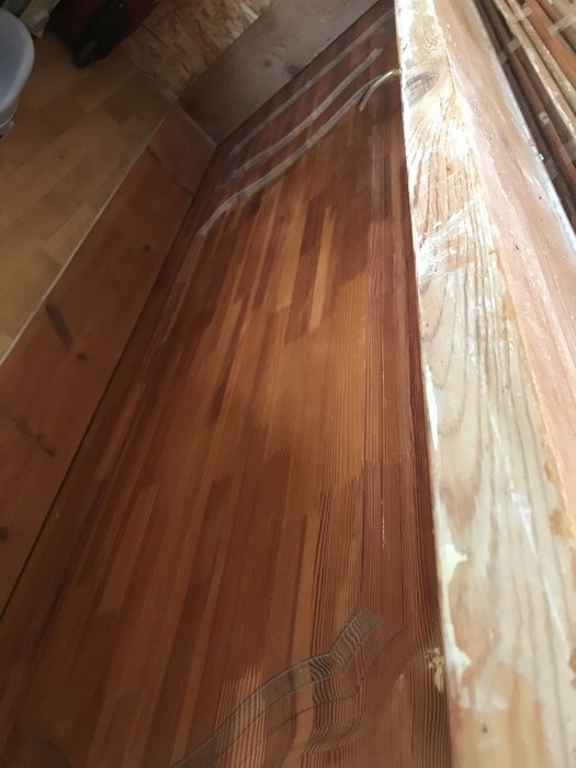 Деревянная дверь