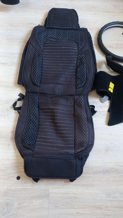 Продам чехол на тайота 40