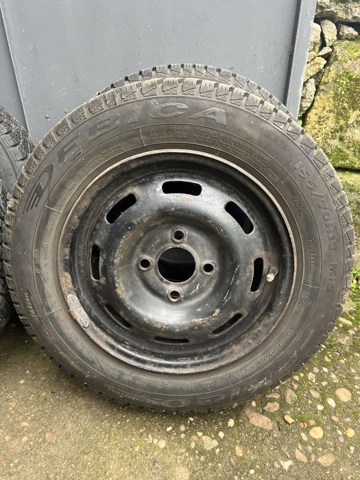 Продаваме 4 зимни гуми с джанти на изгодна цена