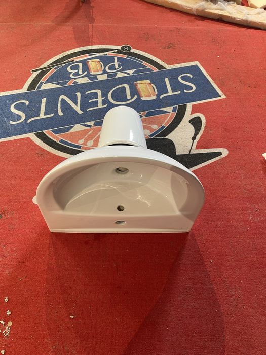 Chiuveta suspendata Cersanit