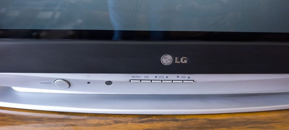 Телевизор LG 21 инча