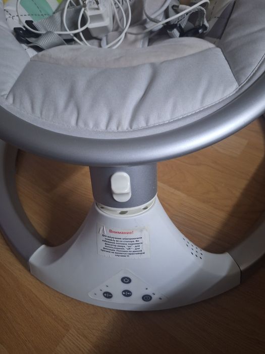 Продам шезлонг музыкальный