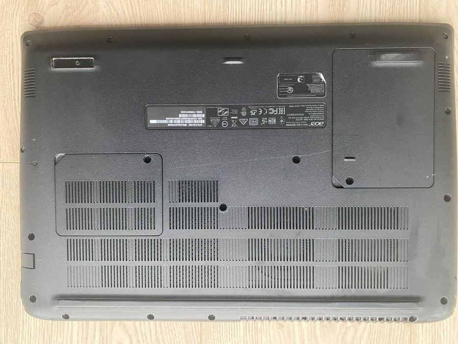 Laptop Acer Aspire A715-71G