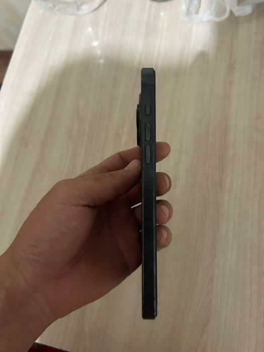 Iphone 15 pro max e sim