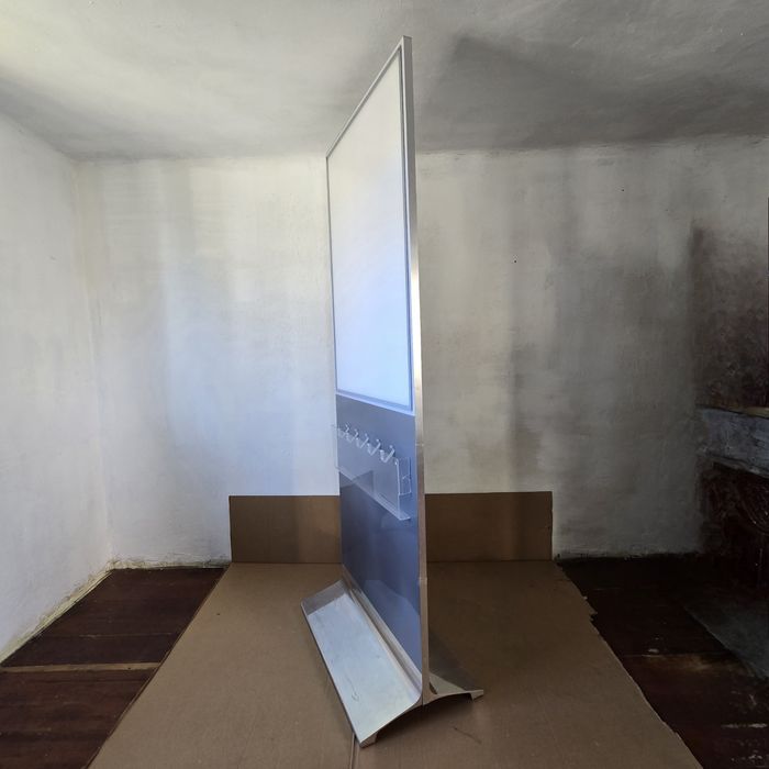 Panou informare, panou publicitar vertical din metal