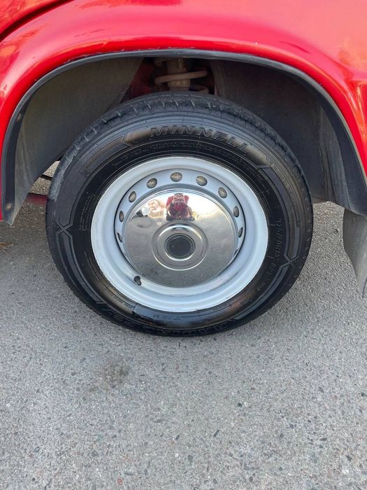 Jiguli sotiladi yili1986 gazi bor 1900 ga bervoraman