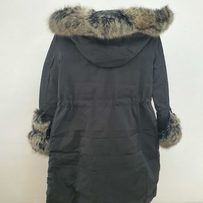 Geaca dama m o n c l e r  accesorizata cu blana naturala! M/L - oferta