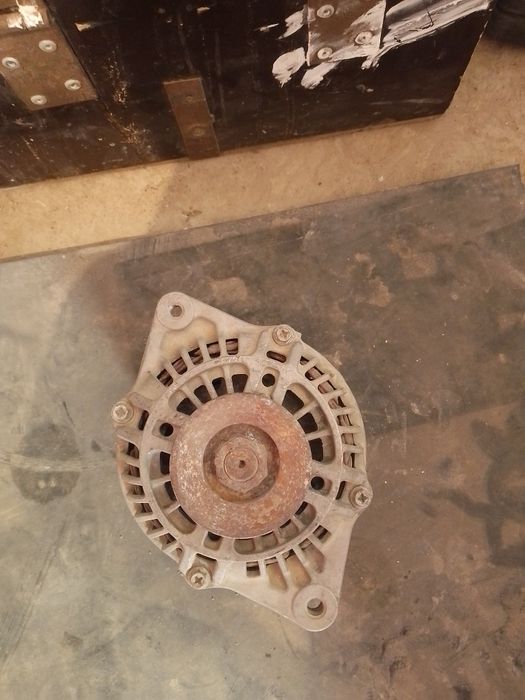 Генератор ,мазда 626 переходка