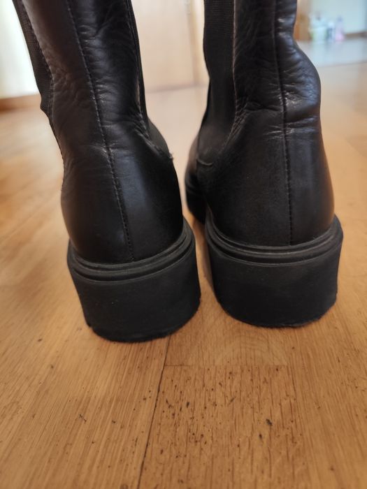 Продавам боти от естествена кожа