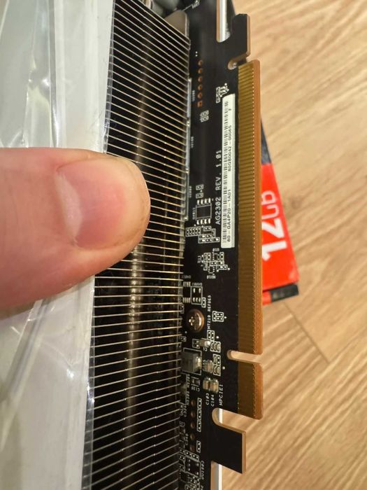 Видеокарта Radeon RX 7700XT 12GB