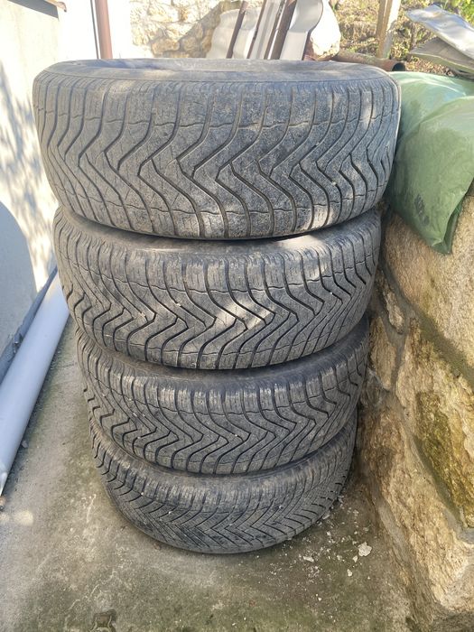 Roti toyota rav 4