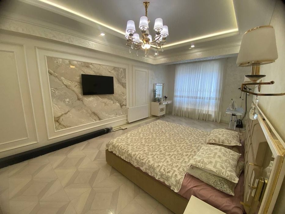Продается 5ти ком квартира в новостройке, ор-р: улица Нурафшон, 187м²