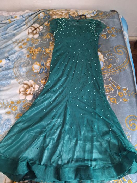 вечернее платье зелёный