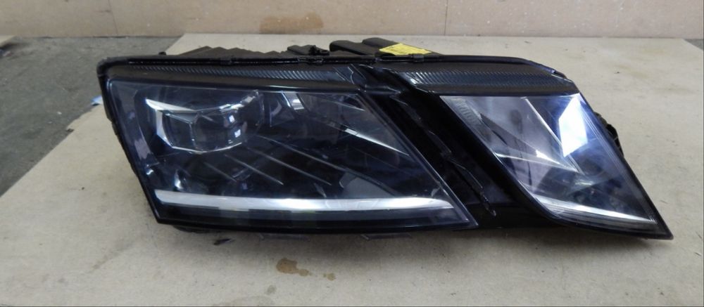 Десен фар Шкода Октавия фул лед Skoda Octavia III Lift Full Led 5E1941016D