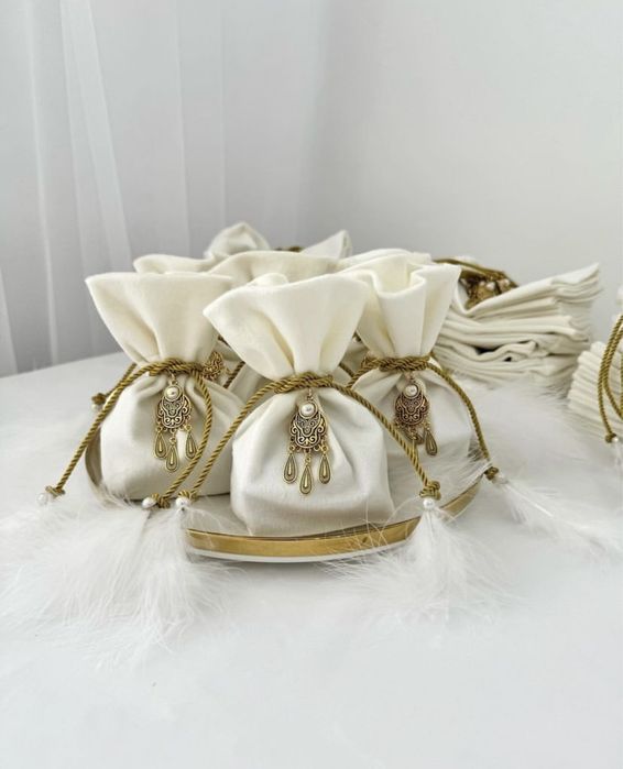 Тойбастар  қалта