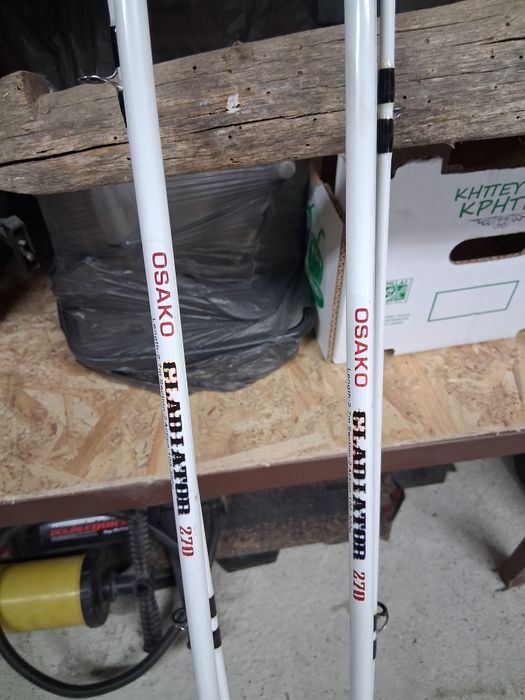 Продавам въдици .