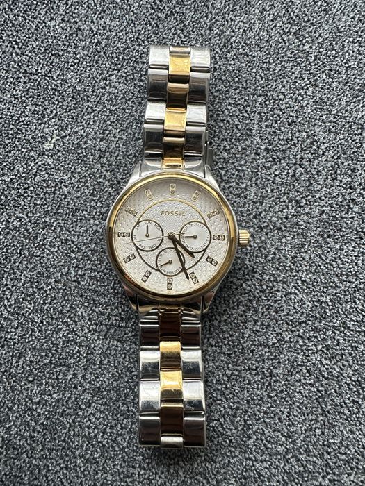 Ceas fossil dama