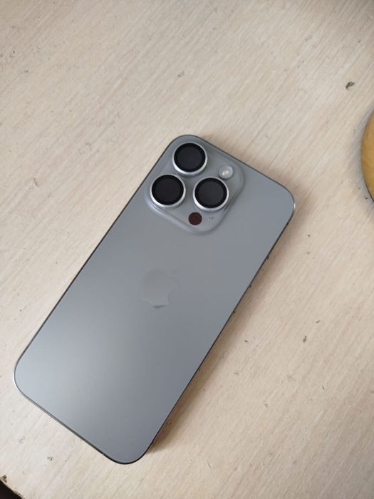 Продам iPhone 15 Pro