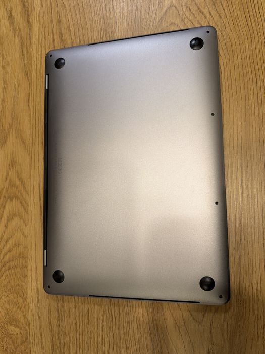 MacBook Pro 13“ (2020) i5 2.0 GHz, 16GB RAM, 4x Thunderbolt 3