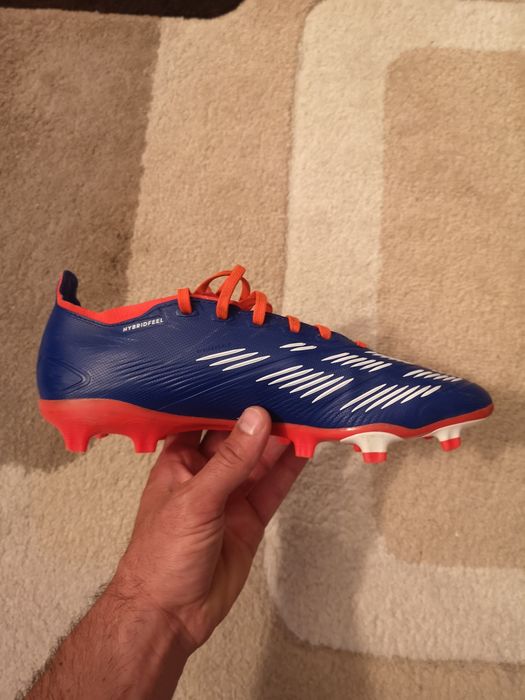 Vând ghete de fotbal Adidas PREDATOR in stare impecabilă