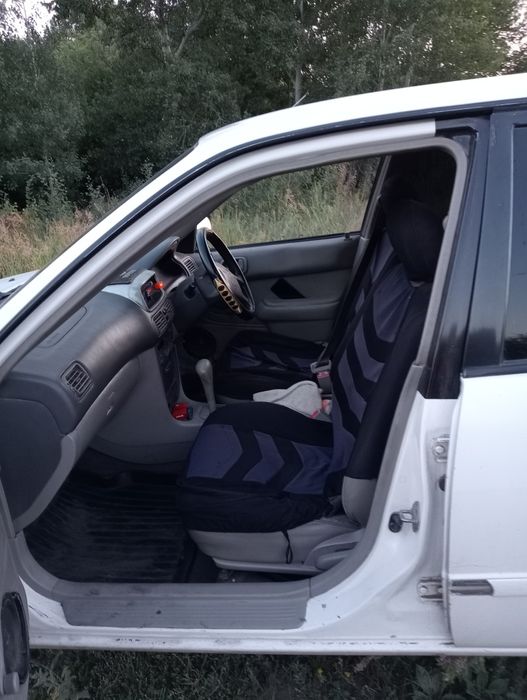 Продам машину тайота королла