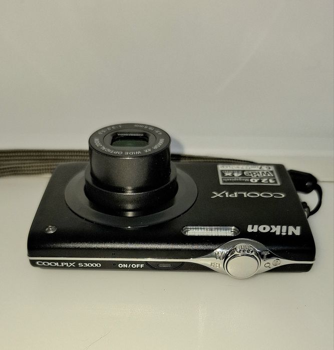 Nikon Coolpix S3000 компактен дигитален фотоапарат