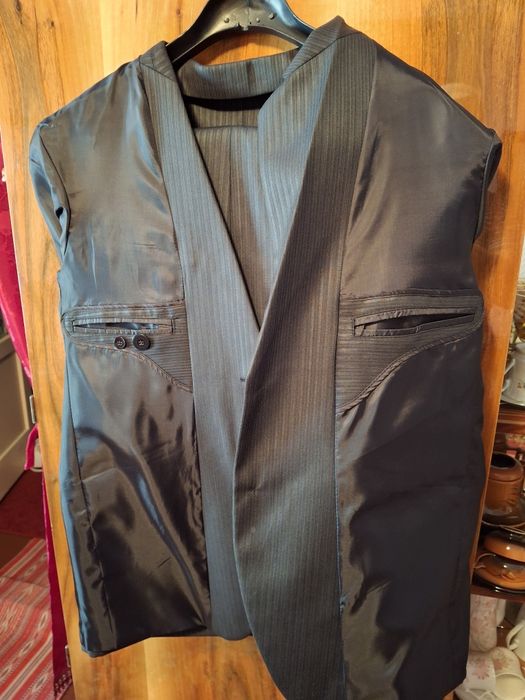 Costum bărbați mărimea 48