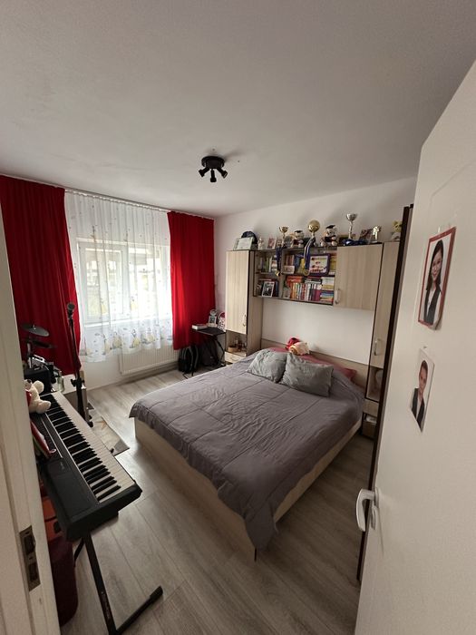 Apartament Dumbravița 3 camere loc parcare direct proprietar