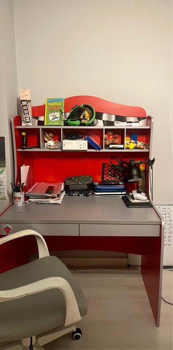 Dormitor Champion Racer