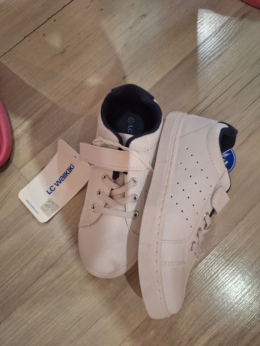 Чисто нови детски кецове