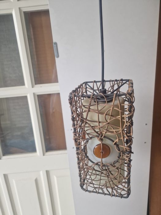 Небольшая люстра