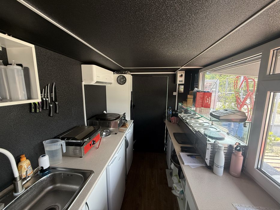 Търговска каравана за бързо хранене / оборудвана; готова за работа/